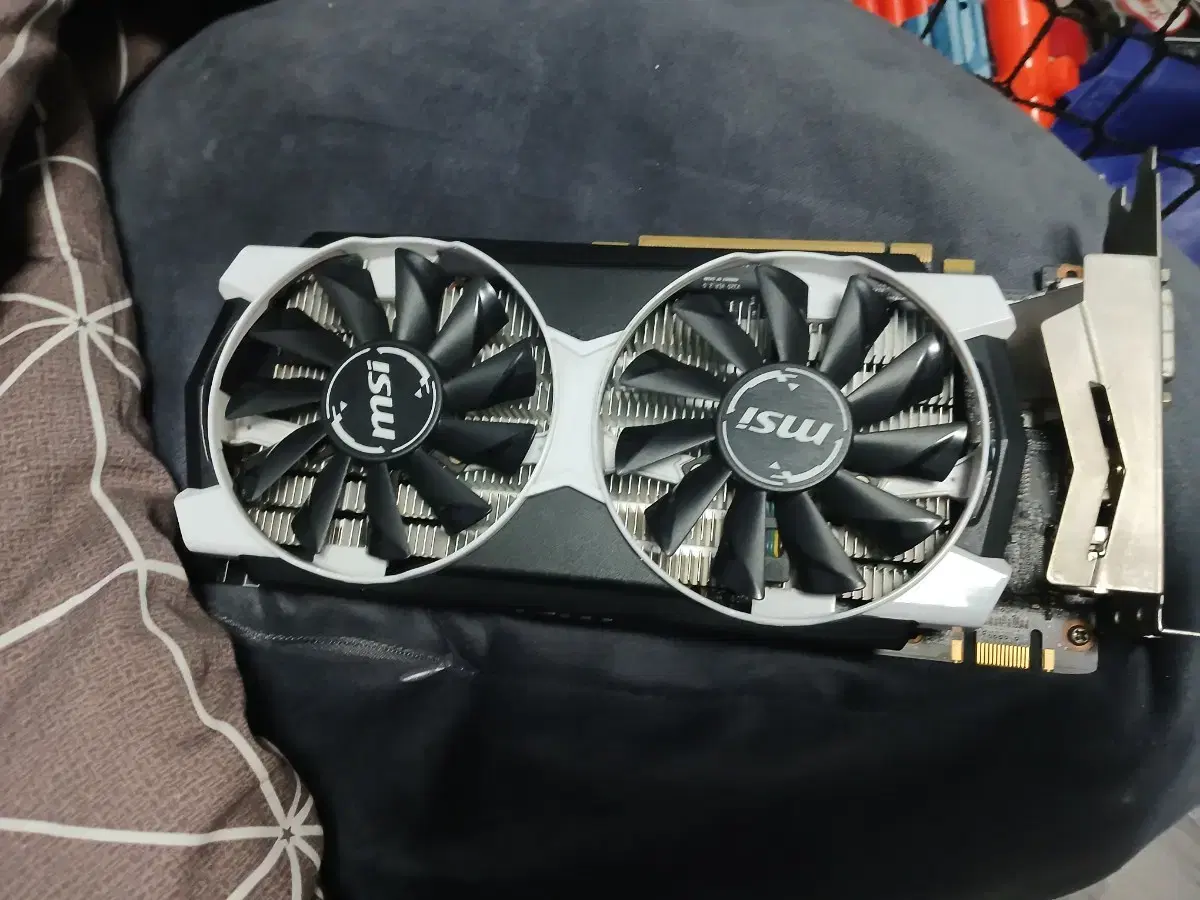 msi gtx950 팝니다.